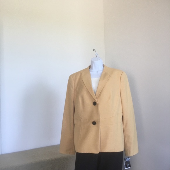 Tan lined jacket - Picture 1 of 4